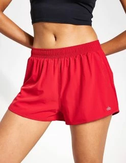 Stride Short - Classic Red