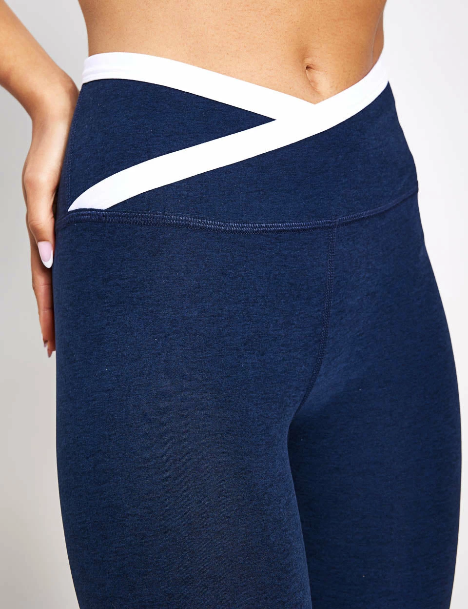 Beyond Yoga Spacedye Outlines High Waisted Midi Legging - Nocturnal Navy/Cloud White - Image 4