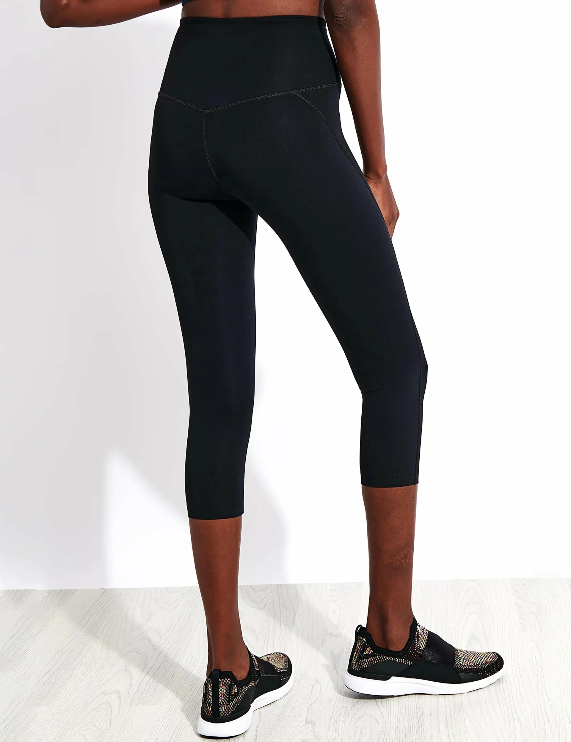Girlfriend Collective Compressive High Waisted Capri Legging - Black - Image 3