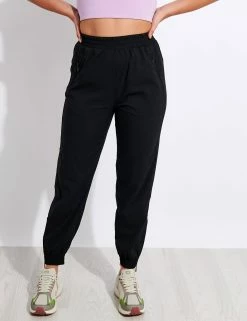 Girlfriend Collective Summit Track Pant - Black