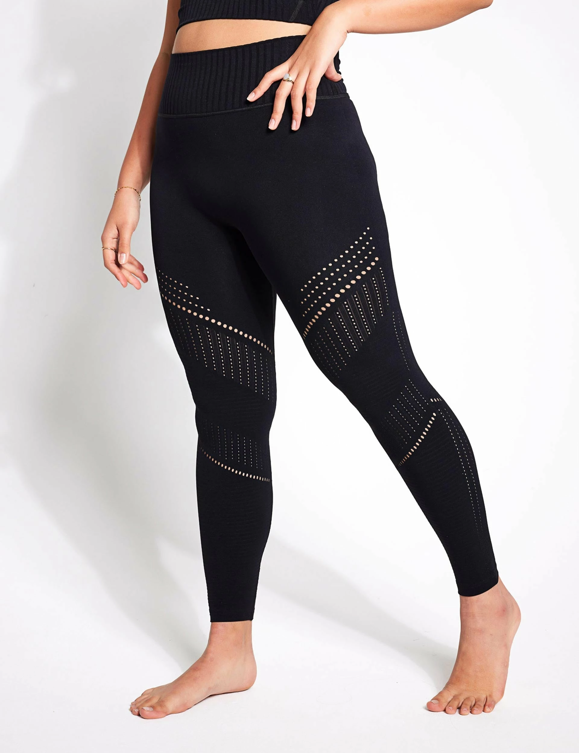 Full Circle Seamless Legging - Black - Image 3
