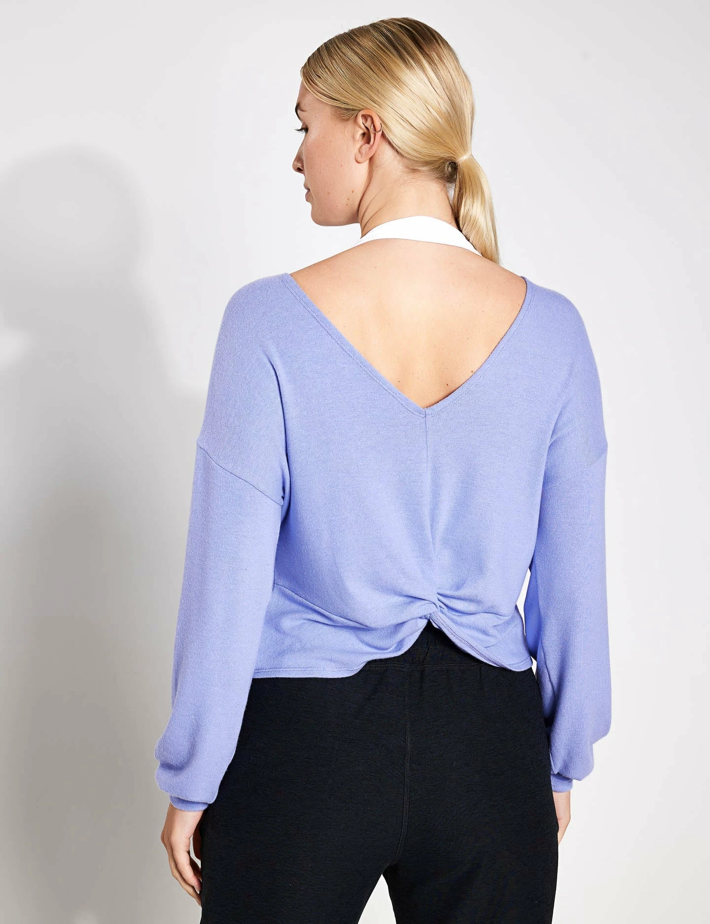 Beyond Yoga Twist Up Reversible Pullover - Pale Blue Violet - Image 6