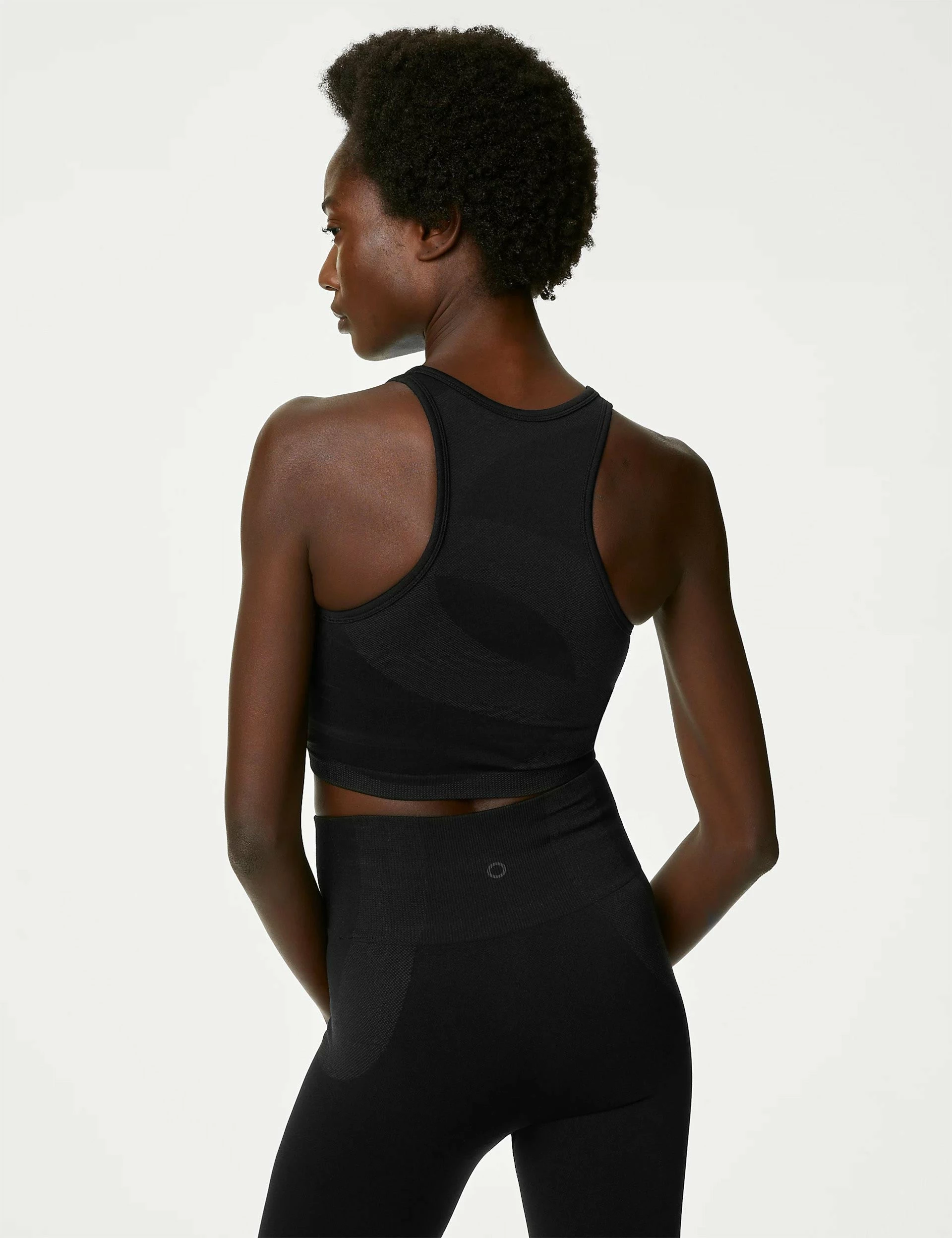 Scoop Neck Seamless Fitted Crop Top - Black - Image 2